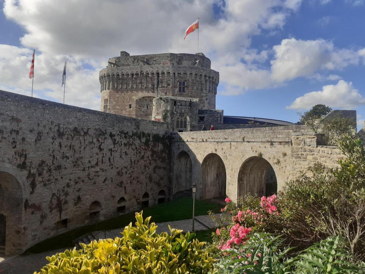 L' Atelier Du 26 Daire Dinan Dış mekan fotoğraf